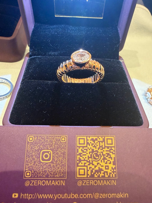 Rose Gold Horizontal Oval Diamond Ribbed Ring | Zeromakin