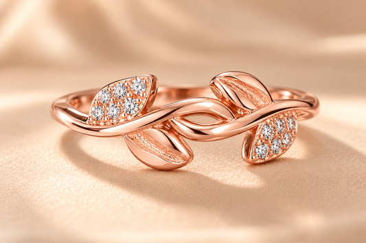 Zeromakin Diamond Leaf Vine Ring in White Gold