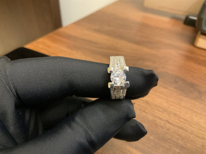 Round Brilliant Diamond Statement Ring in Two-Tone Gold & White Gold