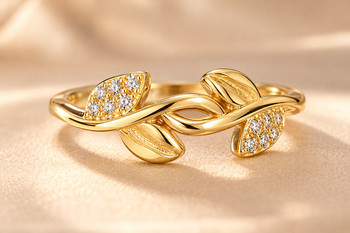Zeromakin Diamond Leaf Vine Ring in White Gold