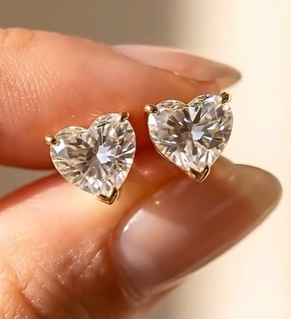 Solitaire Stud in 14KT Gold IGI Certified