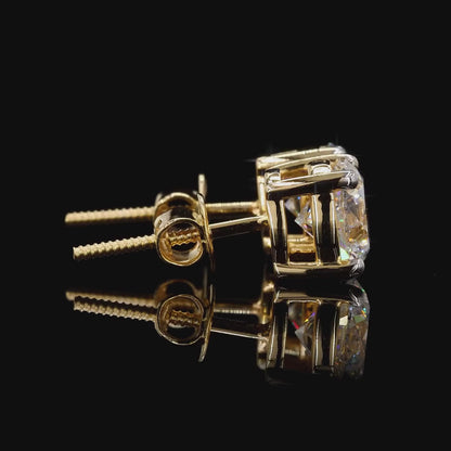 Solitaire Stud in 14KT Gold IGI Certified