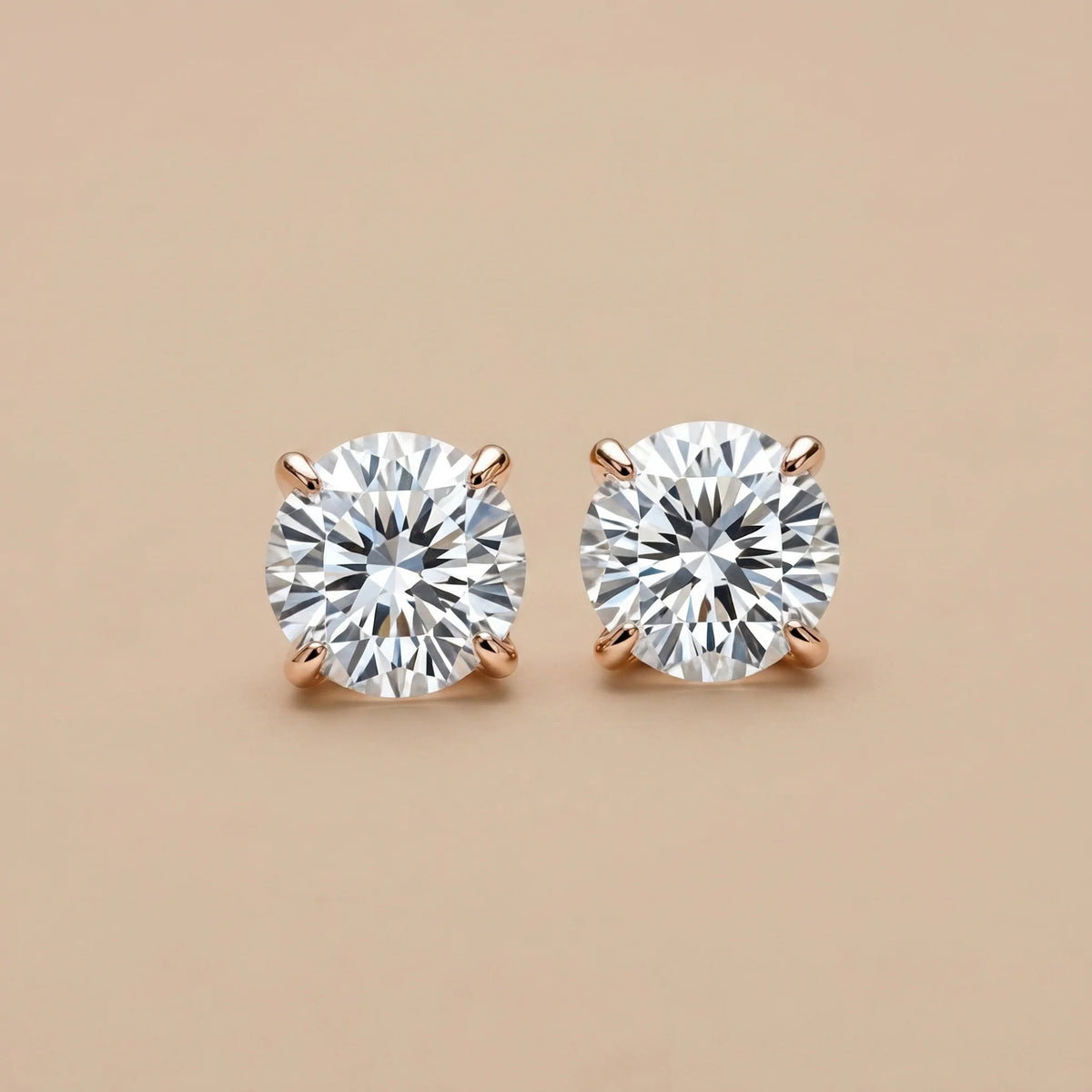 Solitaire Stud in 14KT Gold IGI Certified
